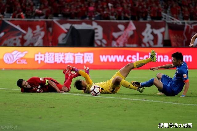 贝林厄姆连续获英格兰最佳男足球员称号